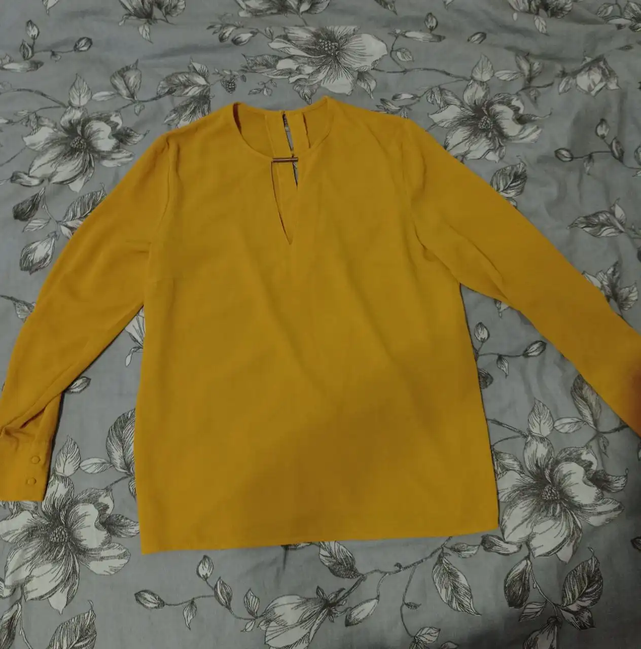 Продажа женской одежды: юбка, пиджак, блузки - Женская одежда (Одежда) в Томск