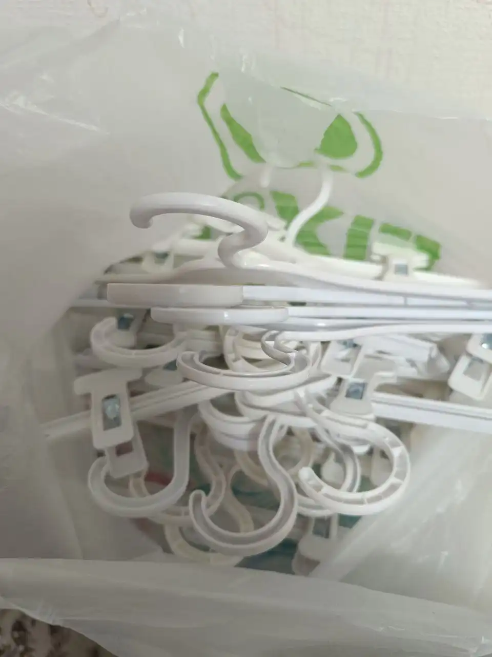 Детские плечики с прищепками - Одежда и аксессуары (Товары для детей) в Томск