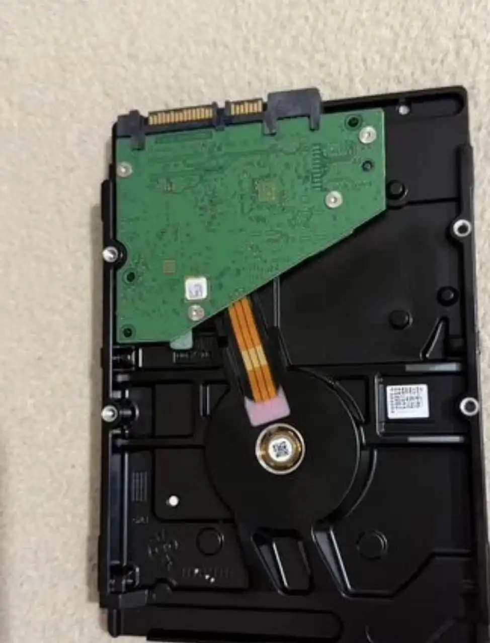 Жёсткий диск Seagate 3 TB - Компьютерные комплектующие (Электроника) в Томск