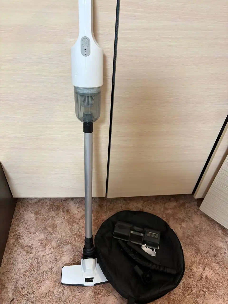 Продам пылесос беспроводной 1600 - Пылесосы (Барахолка) в Томск