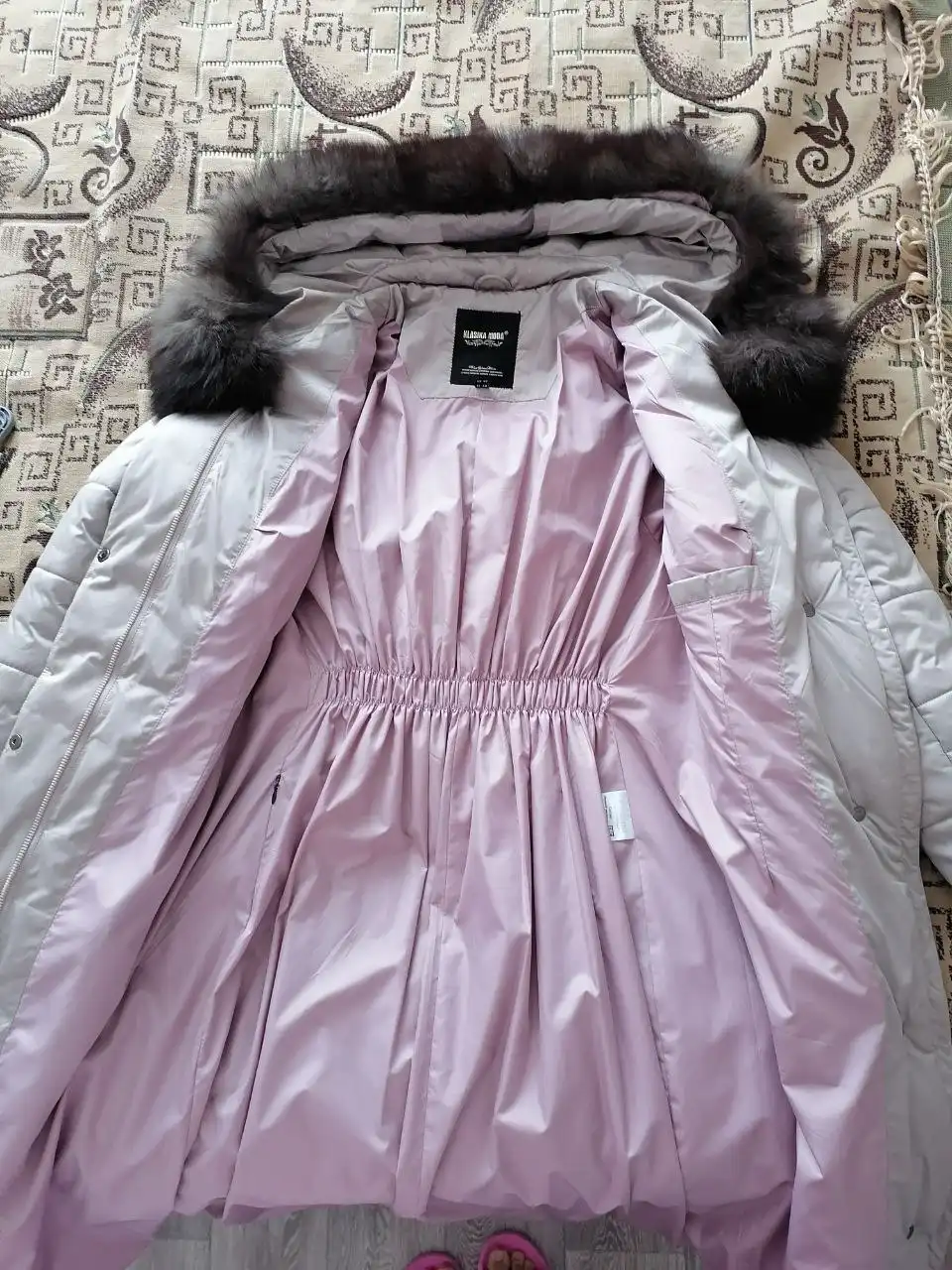 Продам куртку в отличном состоянии - Верхняя одежда (Одежда) в Томск