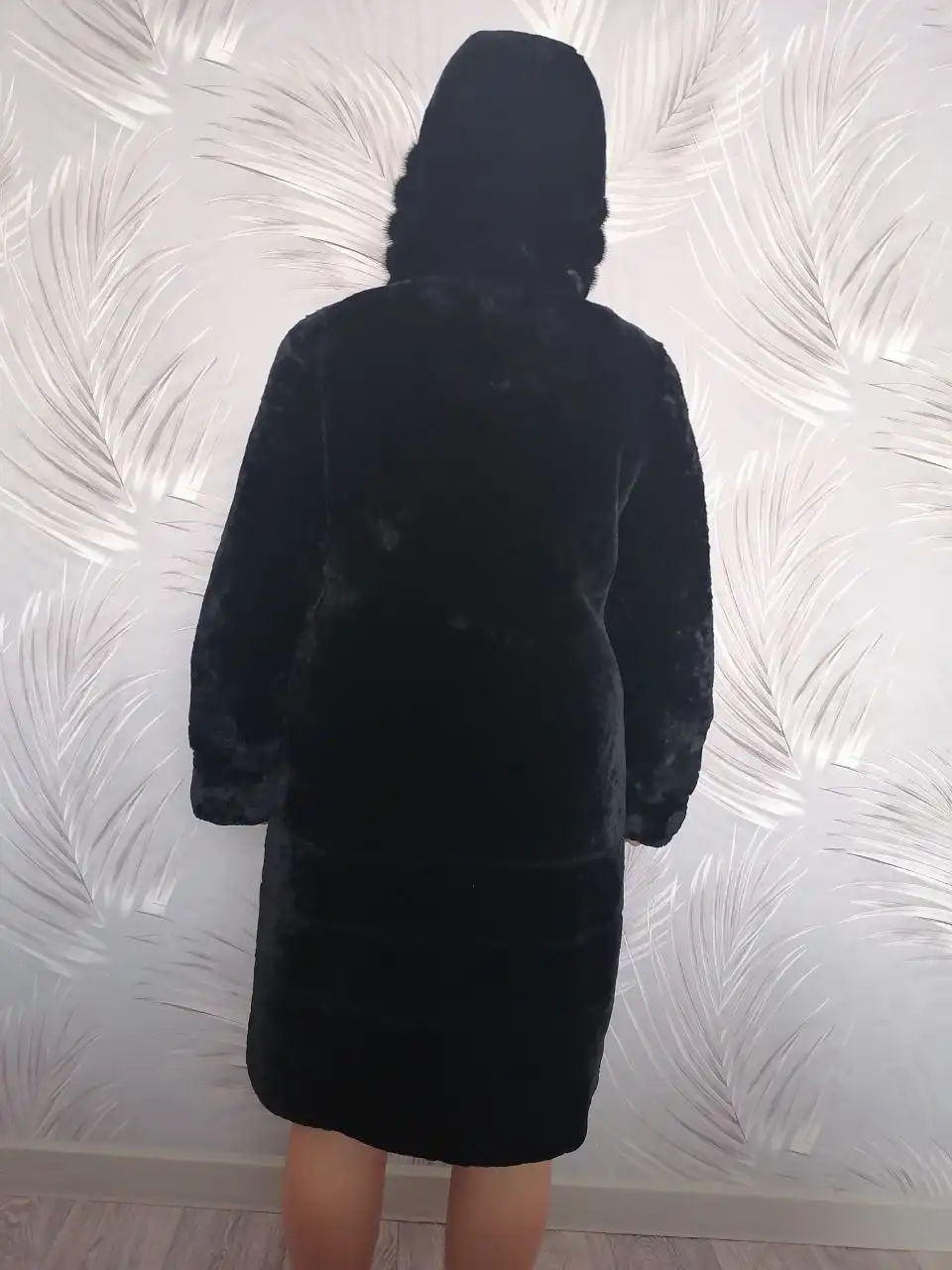 Продам натуральную мутоновую шубу с норкой - Шубы, меховые изделия (Одежда) в Томск