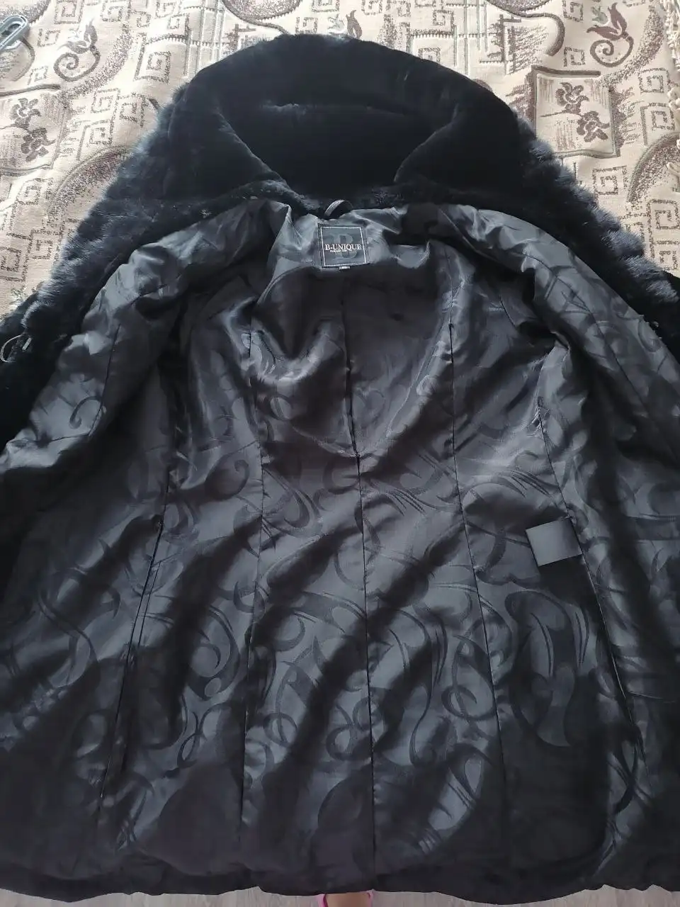 Продам натуральную мутоновую шубу с норкой - Шубы, меховые изделия (Одежда) в Томск