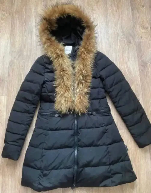 Пуховик Moncler размер 40 - Гольфы в Томск