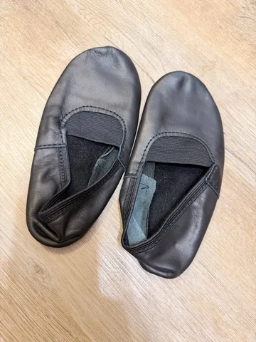 Одежда 29 размер, новая - Детская обувь в Томск