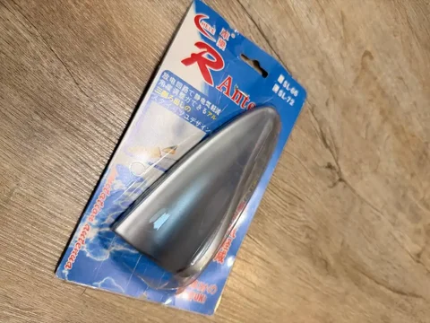 Плавник на машину - Шины в Томск