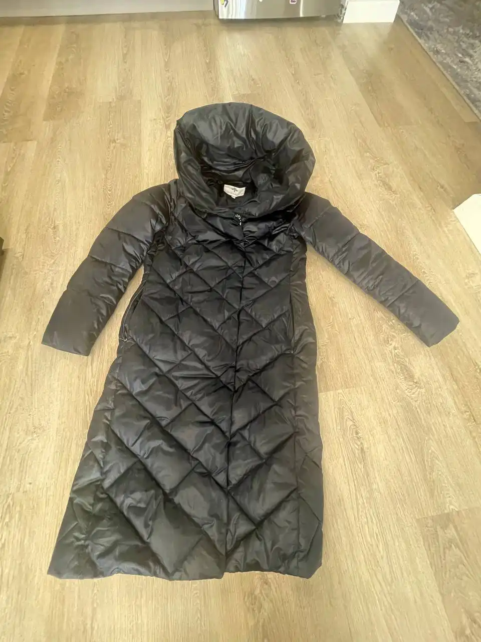 Отдам женскую куртку 42 размера - Верхняя одежда (Одежда) в Томск