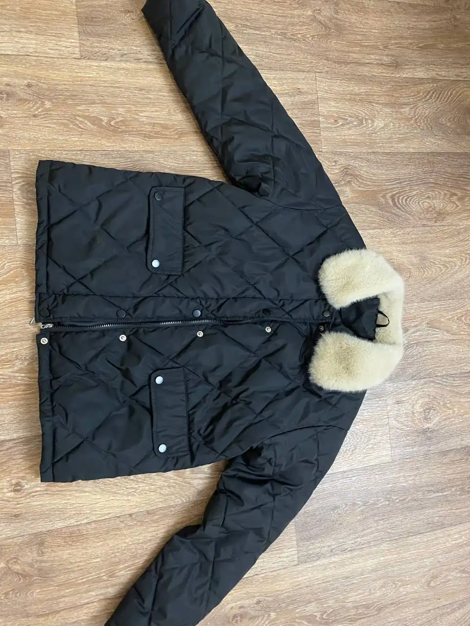 Куртка утепленная легкая 42-46 размер - Верхняя одежда (Одежда) в Томск