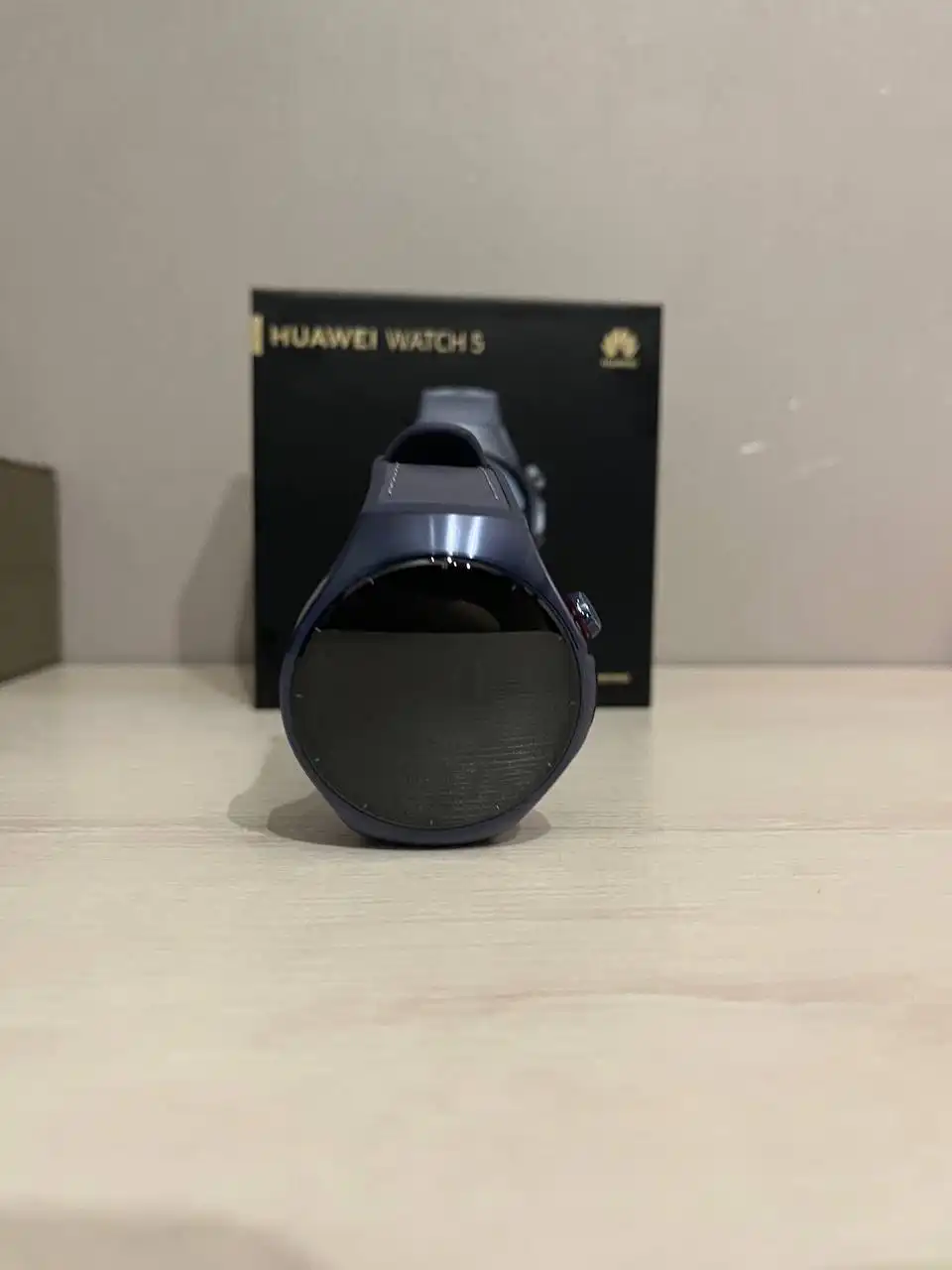 Продаются часы Huawei Watch 5 в идеальном состоянии - Часы и гаджеты (Электроника) в Томск