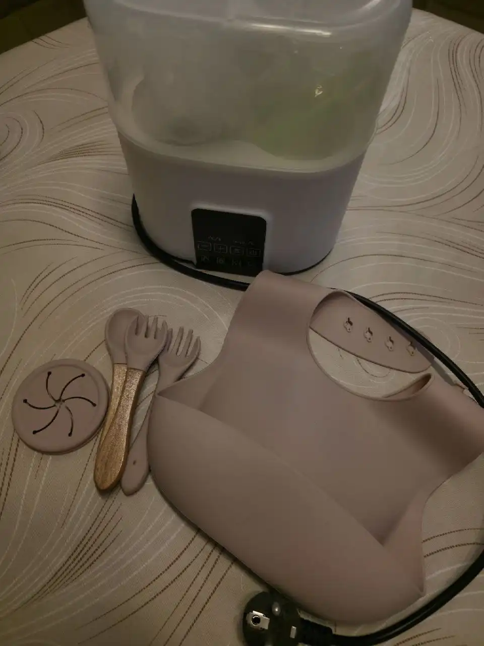 Отдам за киндер ребёнку - Барахолка в Томск