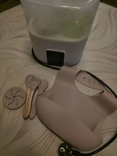 Отдам за киндер ребёнку - Посуда в Томск