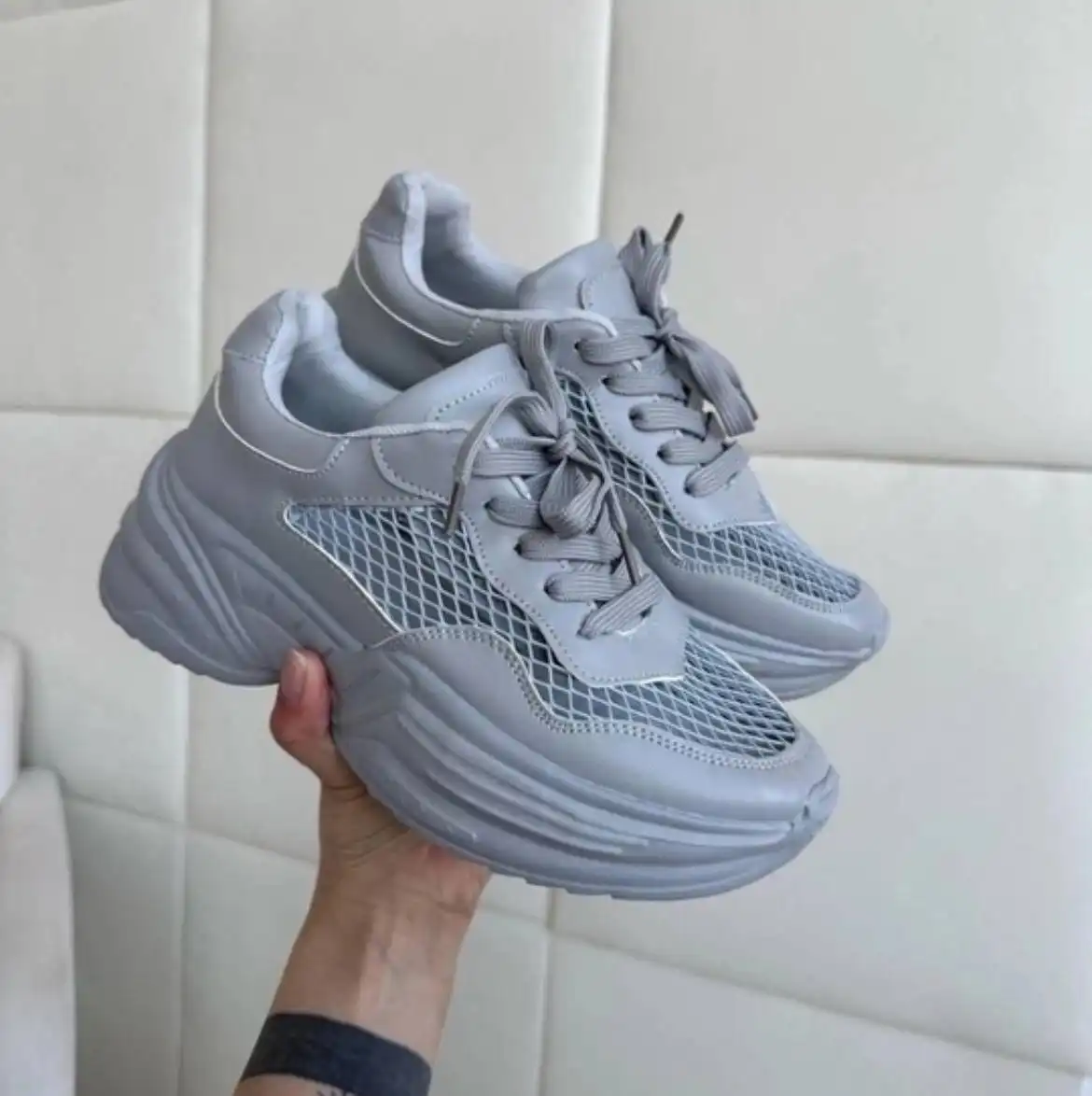 Новые женские кроссовки размеры 38,39 - Обувь (Одежда) в Томск