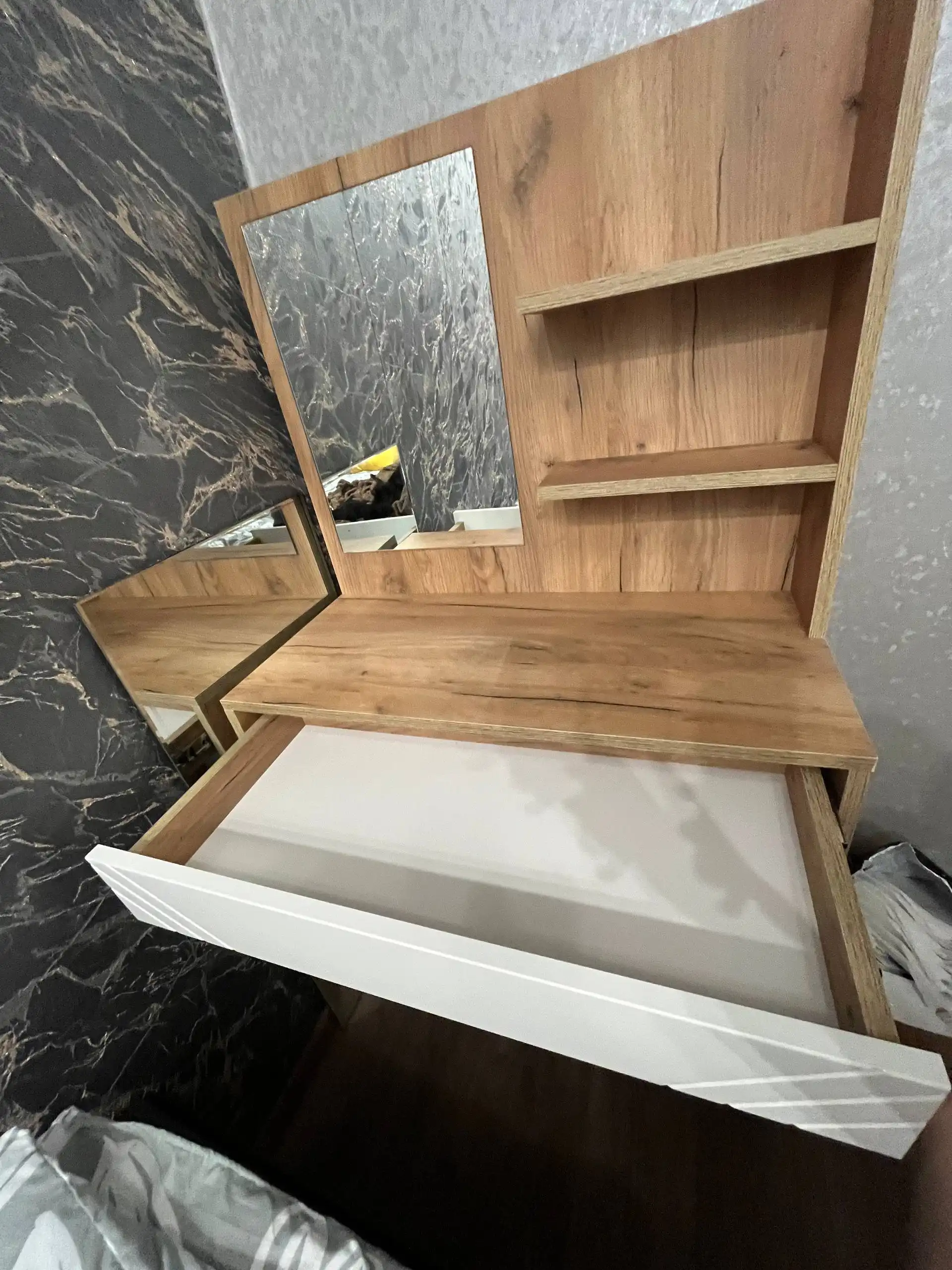 Продам новый туалетный столик - Мебель (Для дома и дачи) в Томск