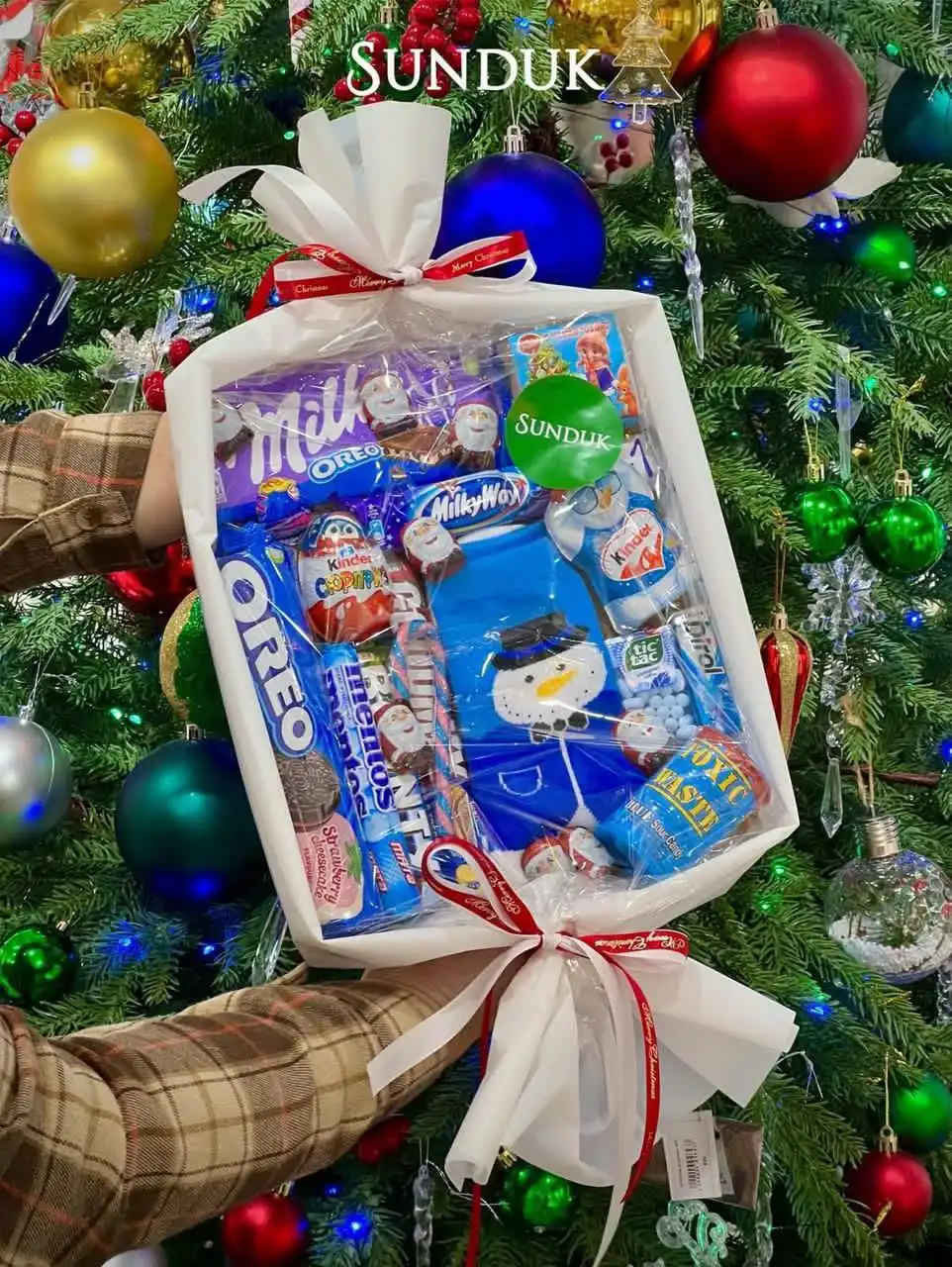 Подарочная большая конфета со сладостями