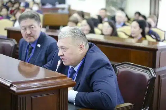 Обсуждение финансирования образования и кадровых вопросов в Якутии