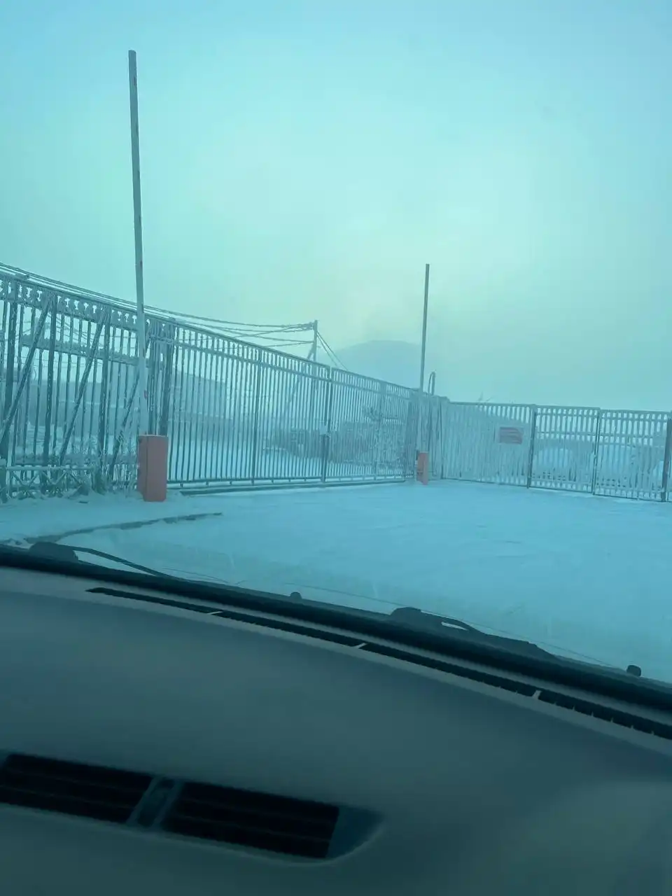 Жалоба на шлагбаум в ЖК Прометей - ЖК и дома (Недвижимость) в Якутск