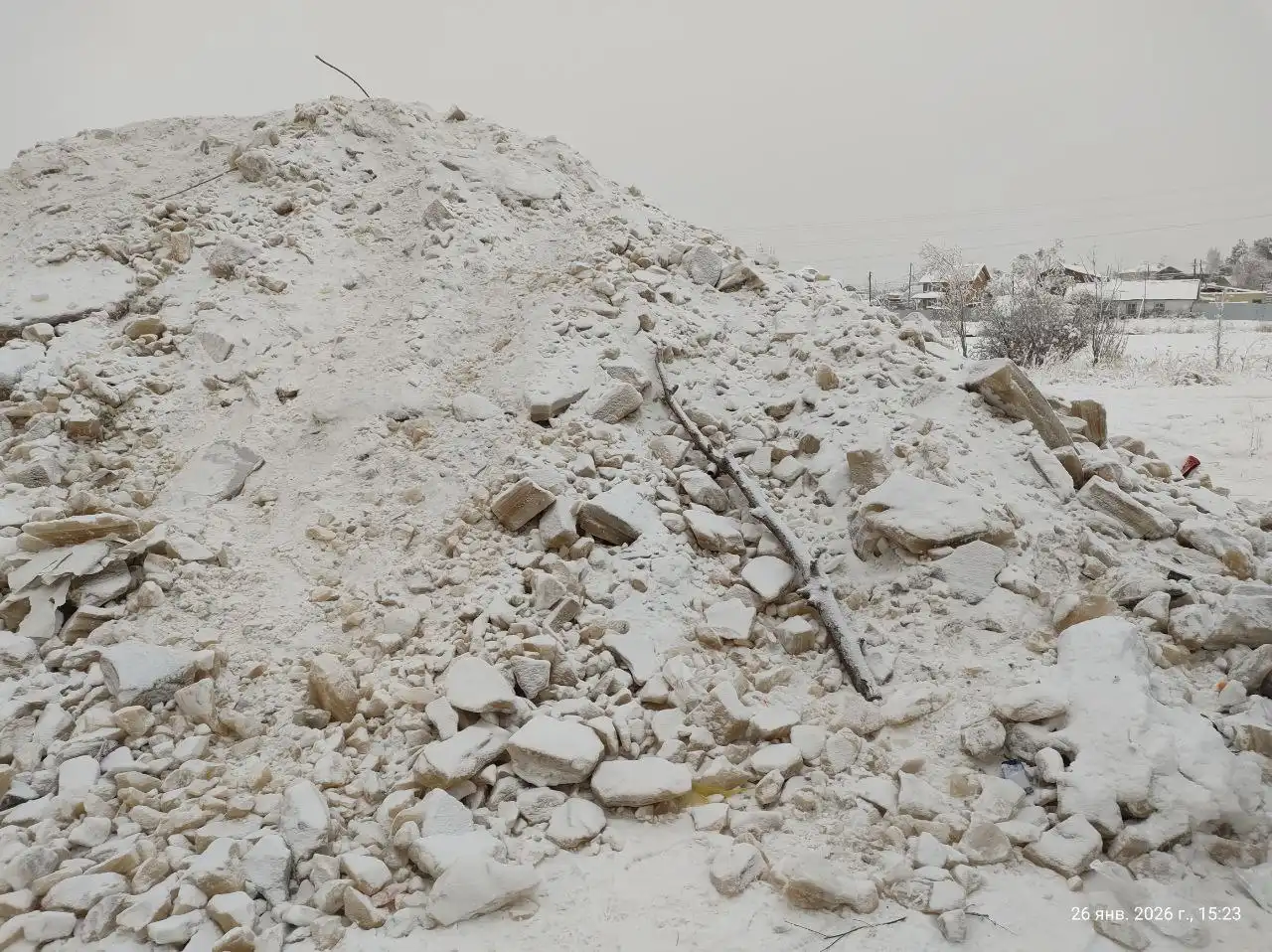 Вопрос об уборке льда на берегу озера - Уборка территории (Услуги) в Якутск