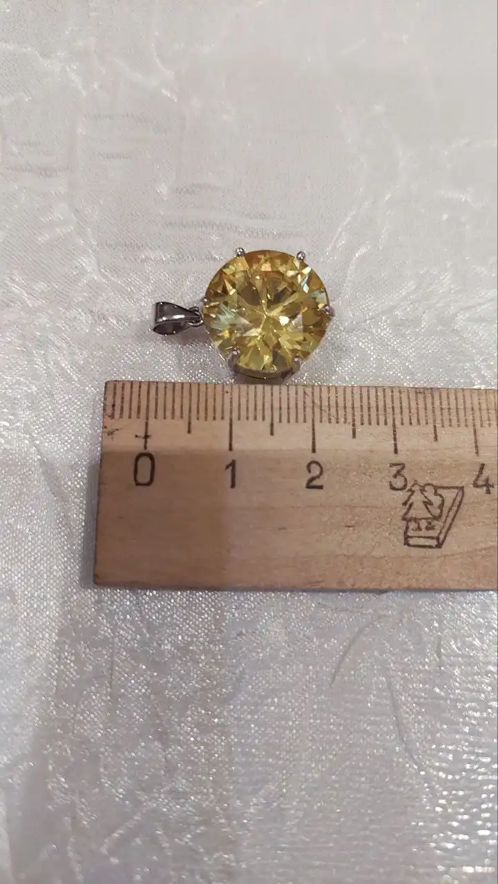 Серебряное кольцо с жёлтым фианитом - Ювелирные изделия (Барахолка) в Якутск