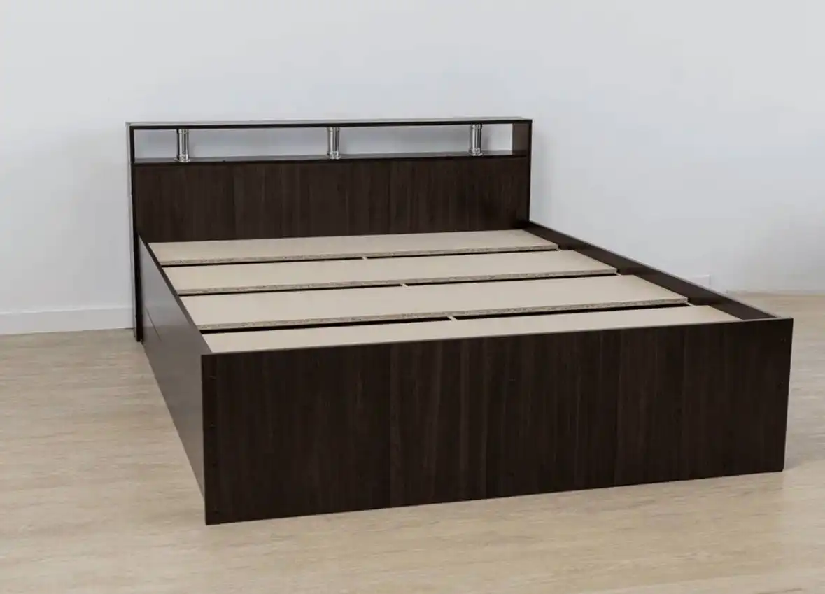 Продается б/у кровать с матрасом и выдвижными ящиками - Для дома и дачи в Ростов-на-Дону