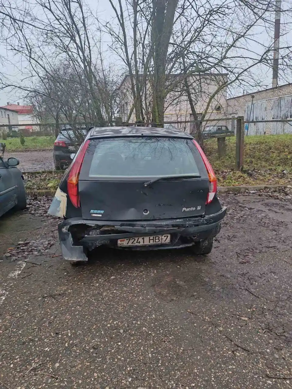 Продам Volkswagen Golf 2001 года на запчасти