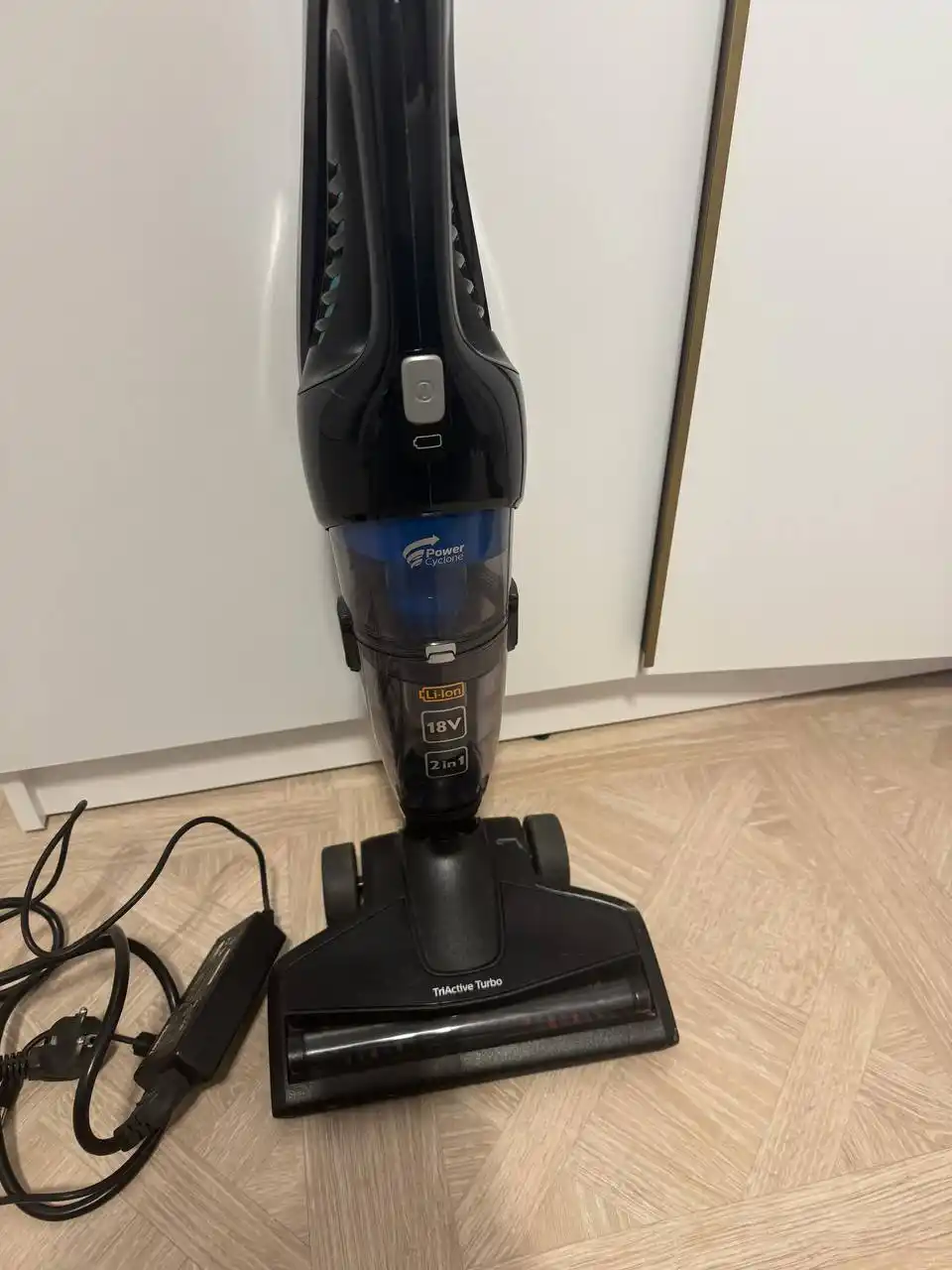 Продам беспроводной пылесос