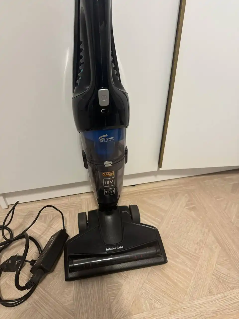 Продам беспроводной пылесос