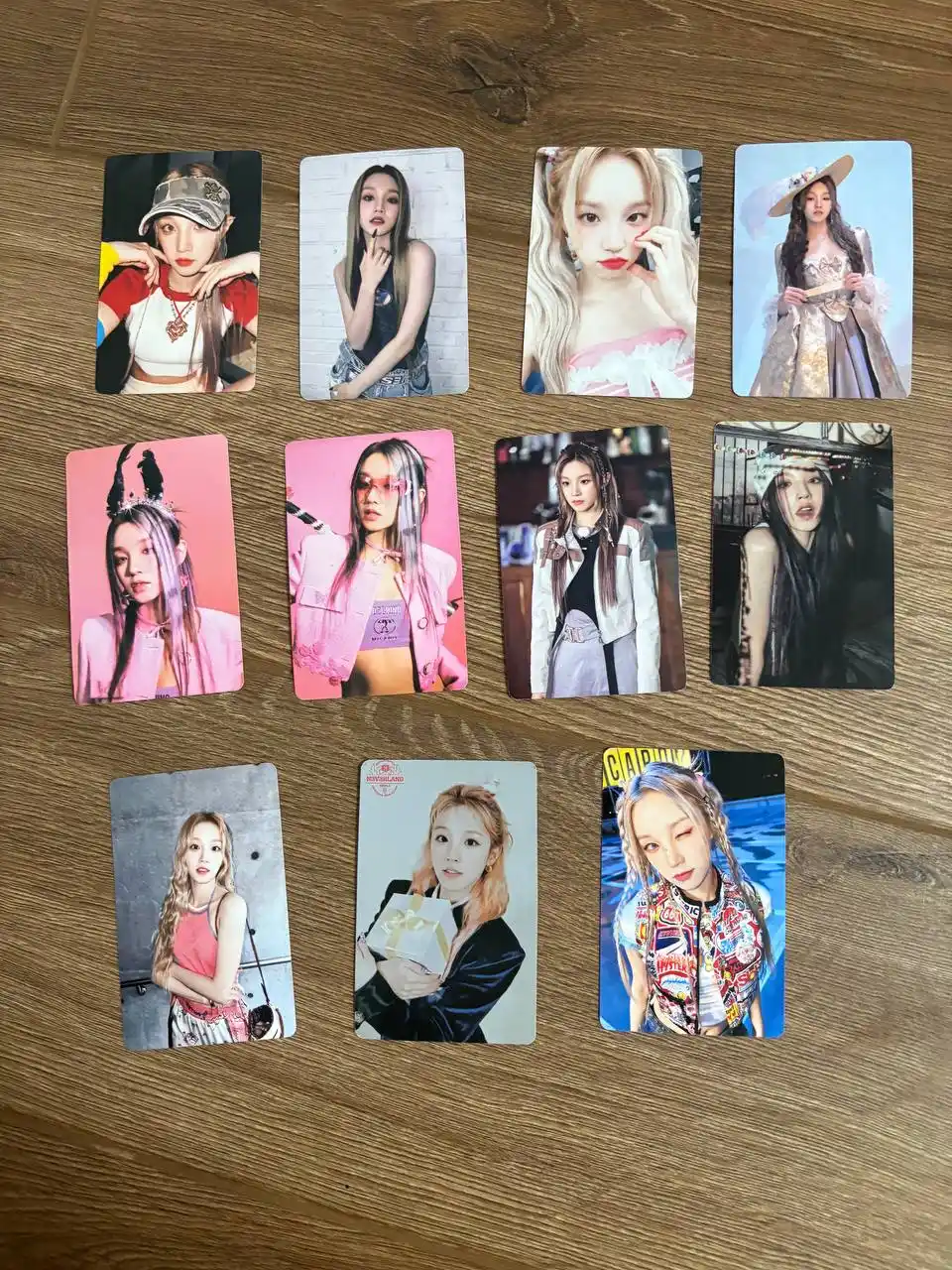 К-поп карты с Юци группы G-IDLE