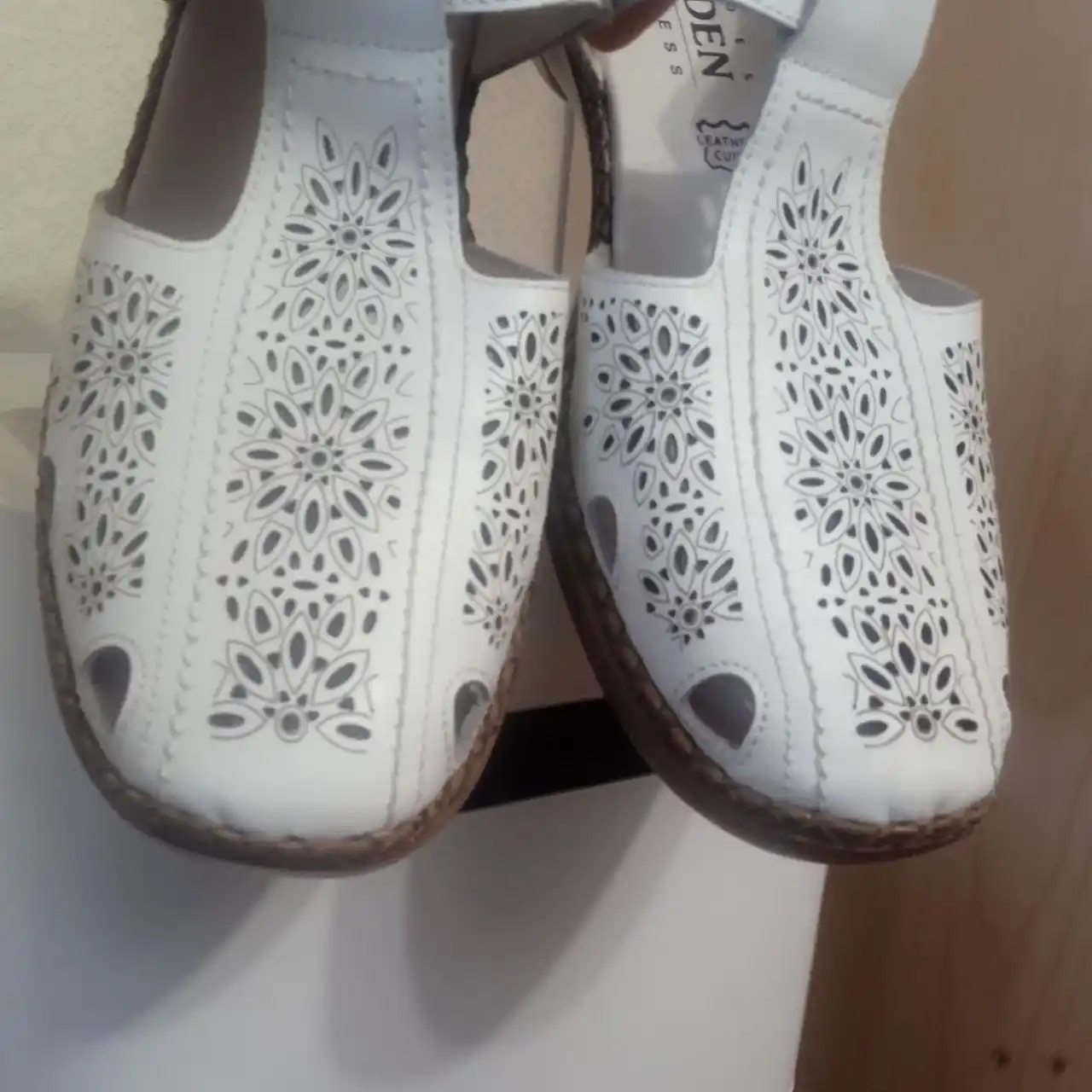 Сабо из натуральной кожи Baden