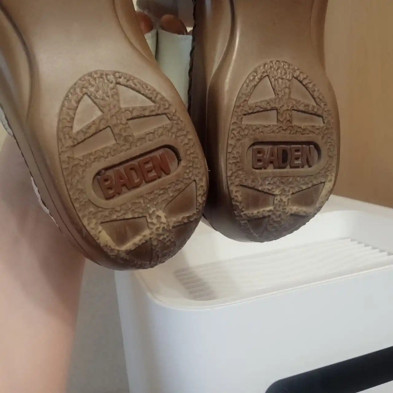 Сабо из натуральной кожи Baden