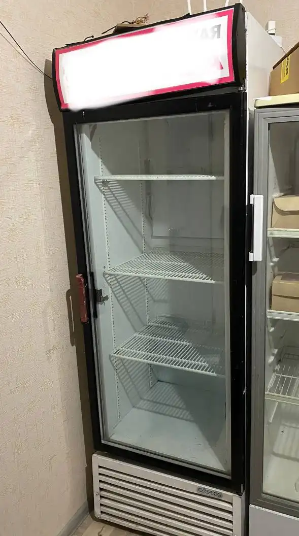 Холодильник с прозрачной дверью