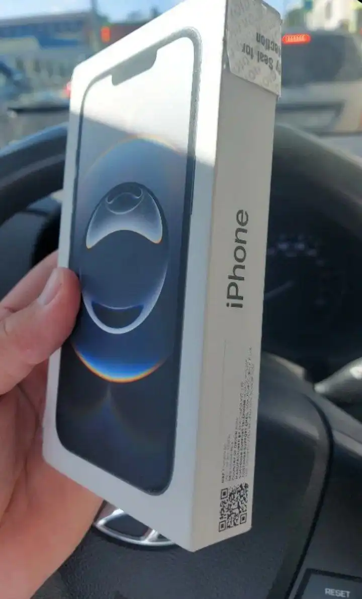 Продам Iphone 16 512гб