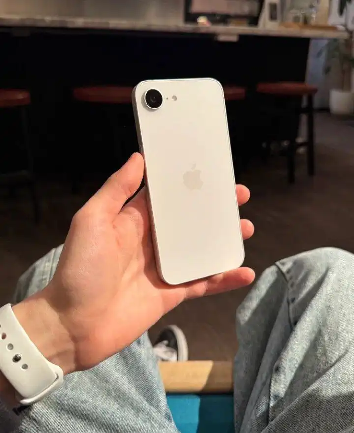 Продам Iphone 16 512гб