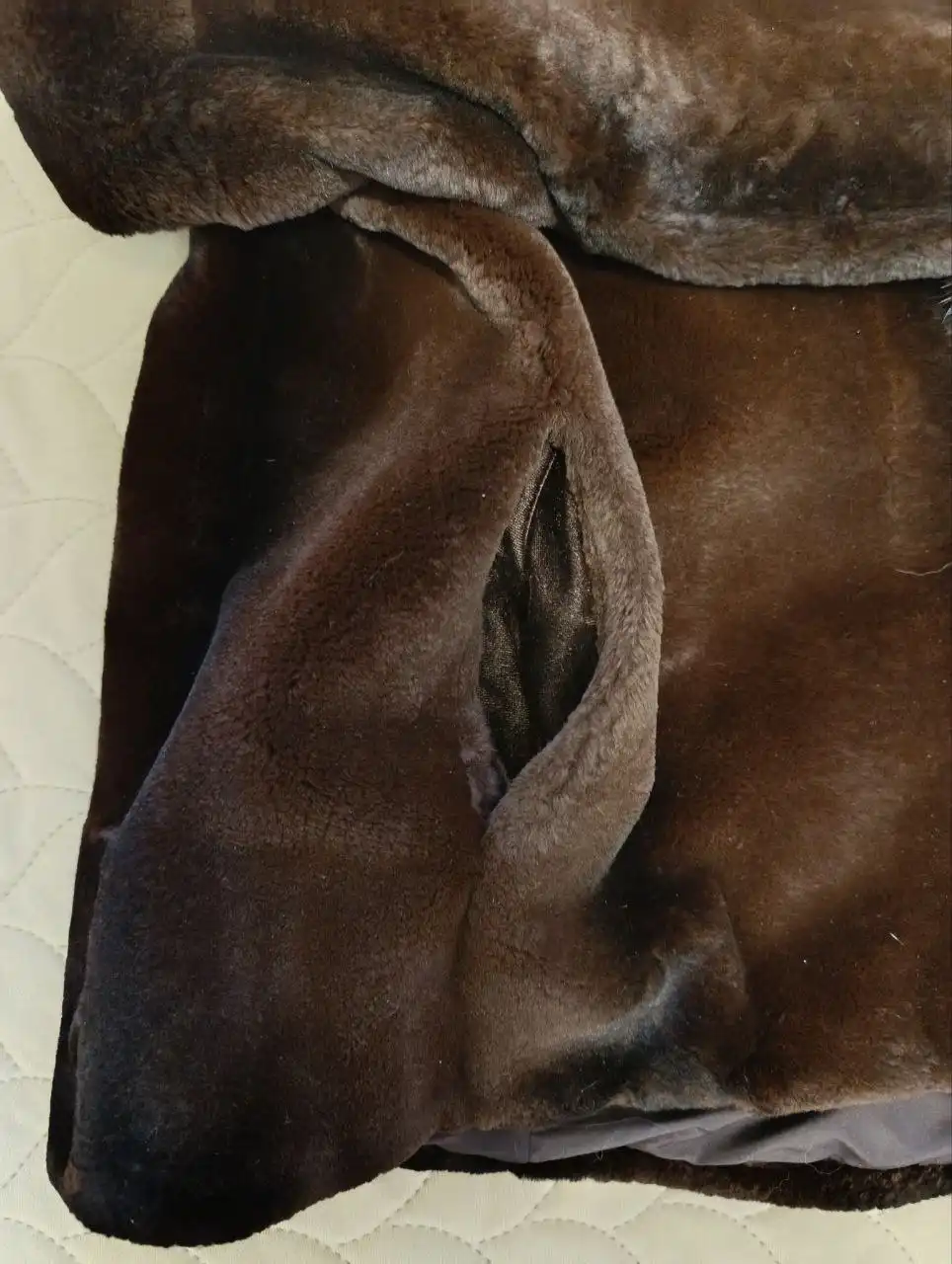 Продам короткую норковую шубку