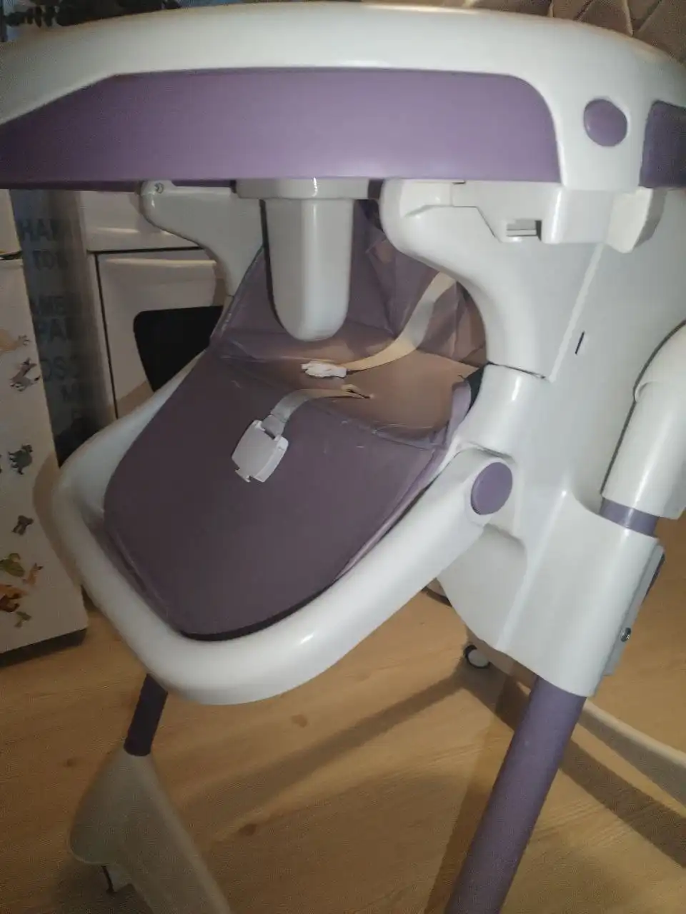 Стул для кормления ребенка с регулировками