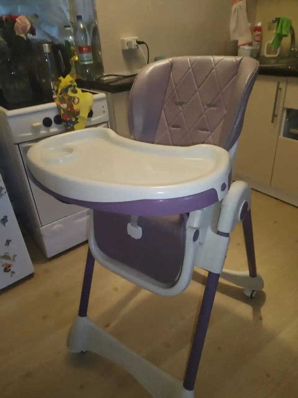 Стул для кормления ребенка с регулировками