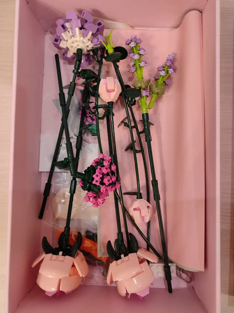 Продам конструктор букет роз с подсветкой