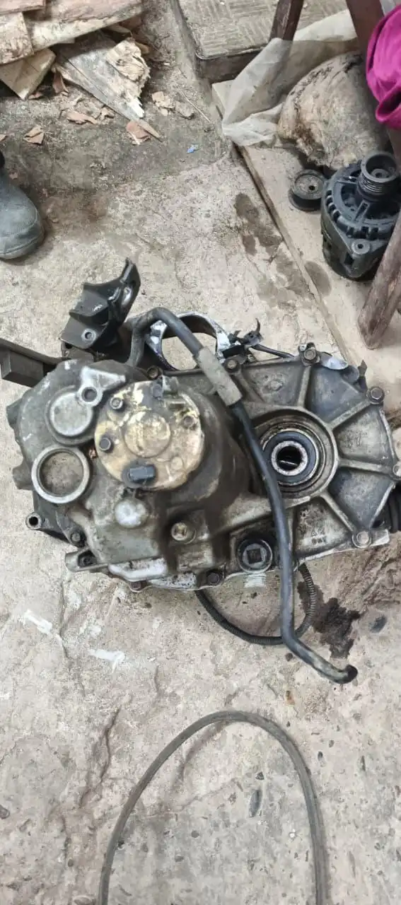 Продажа запчастей на Nissan 1994 года