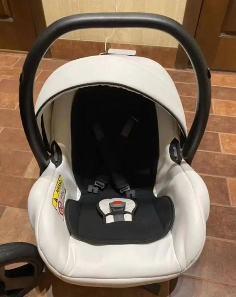 Детская коляска 3 в 1 с аксессуарами