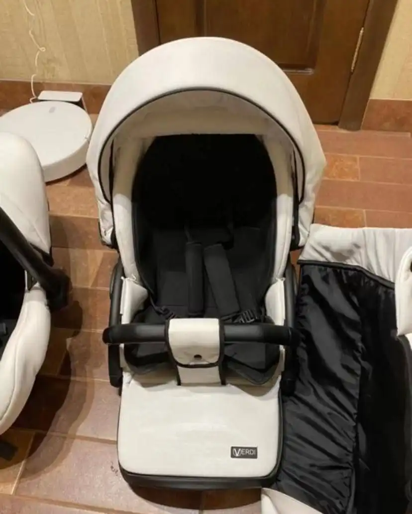 Детская коляска 3 в 1 с аксессуарами