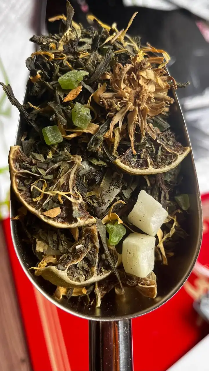 Подарочные наборы с чаем и сладостями