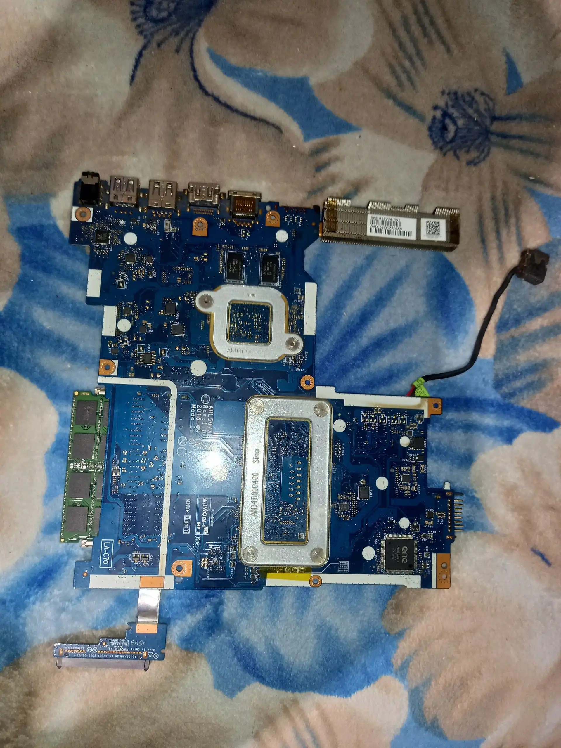 Продажа материнской платы от ноутбука HP