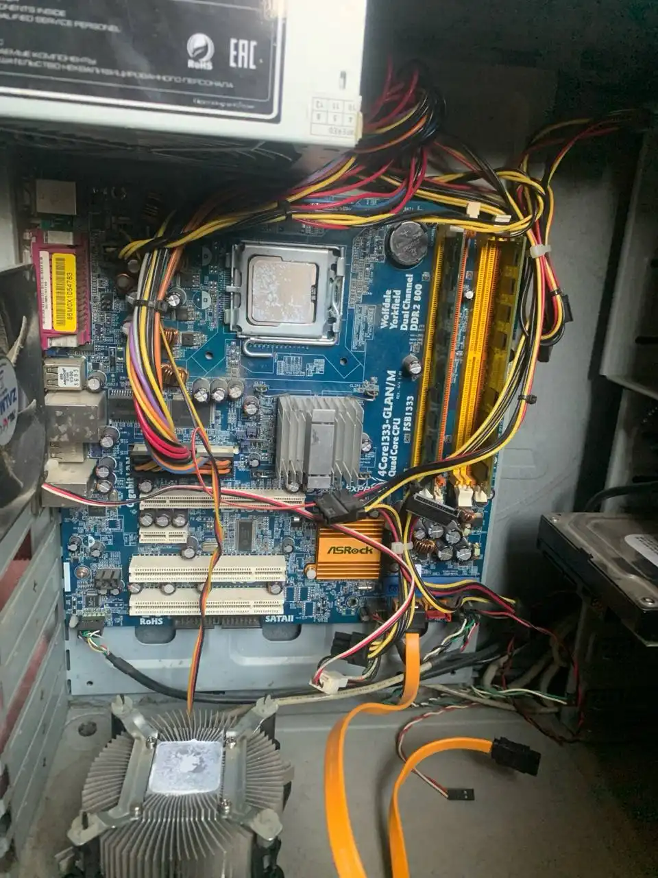 Продажа компьютерных запчастей и видеокарты