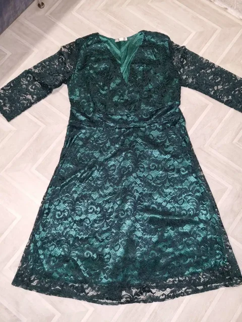 Платье изумрудного цвета рр 52-54 - частное объявление в Томск