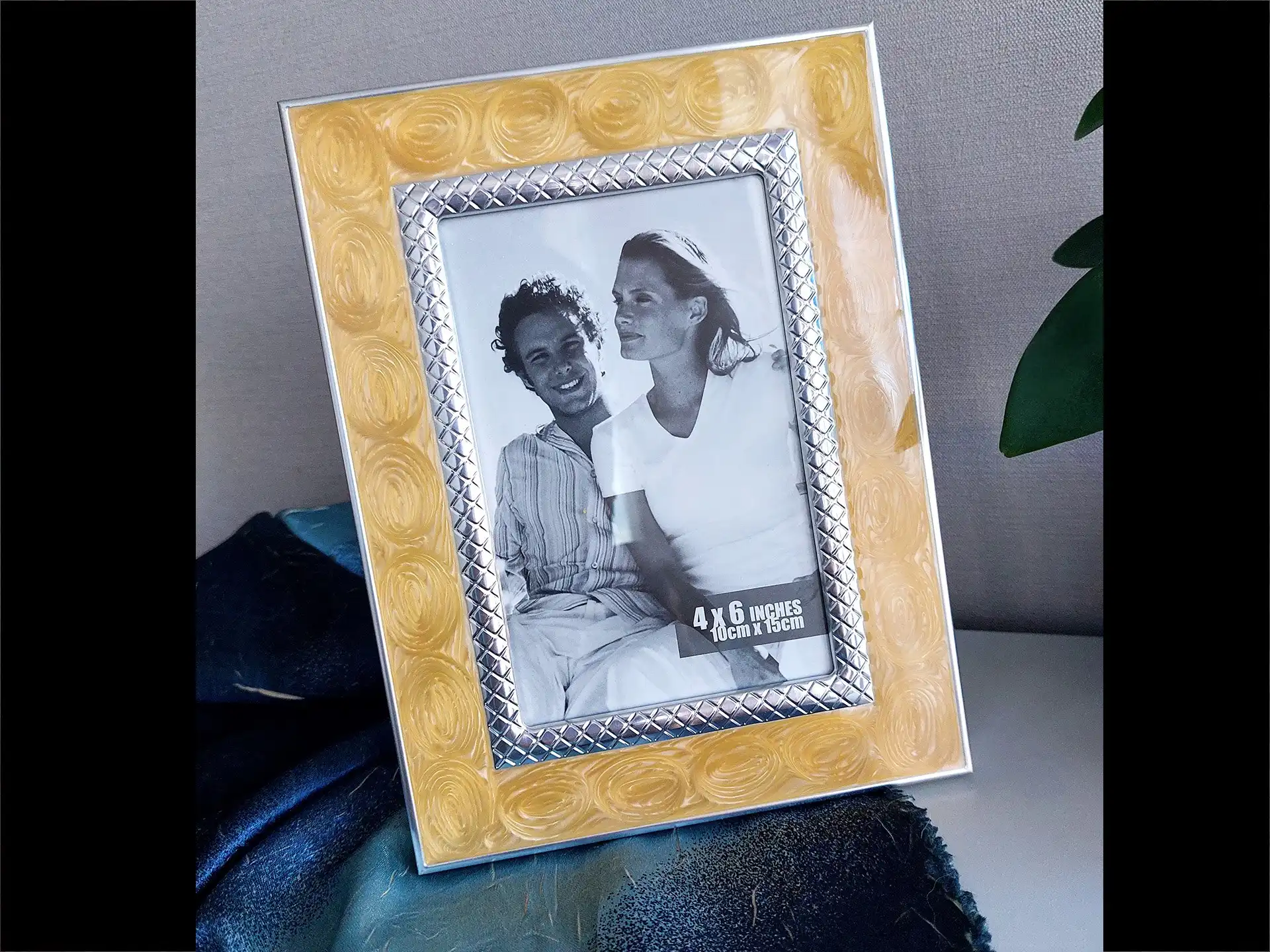 Продажа новых качественных фоторамок 10x15 см