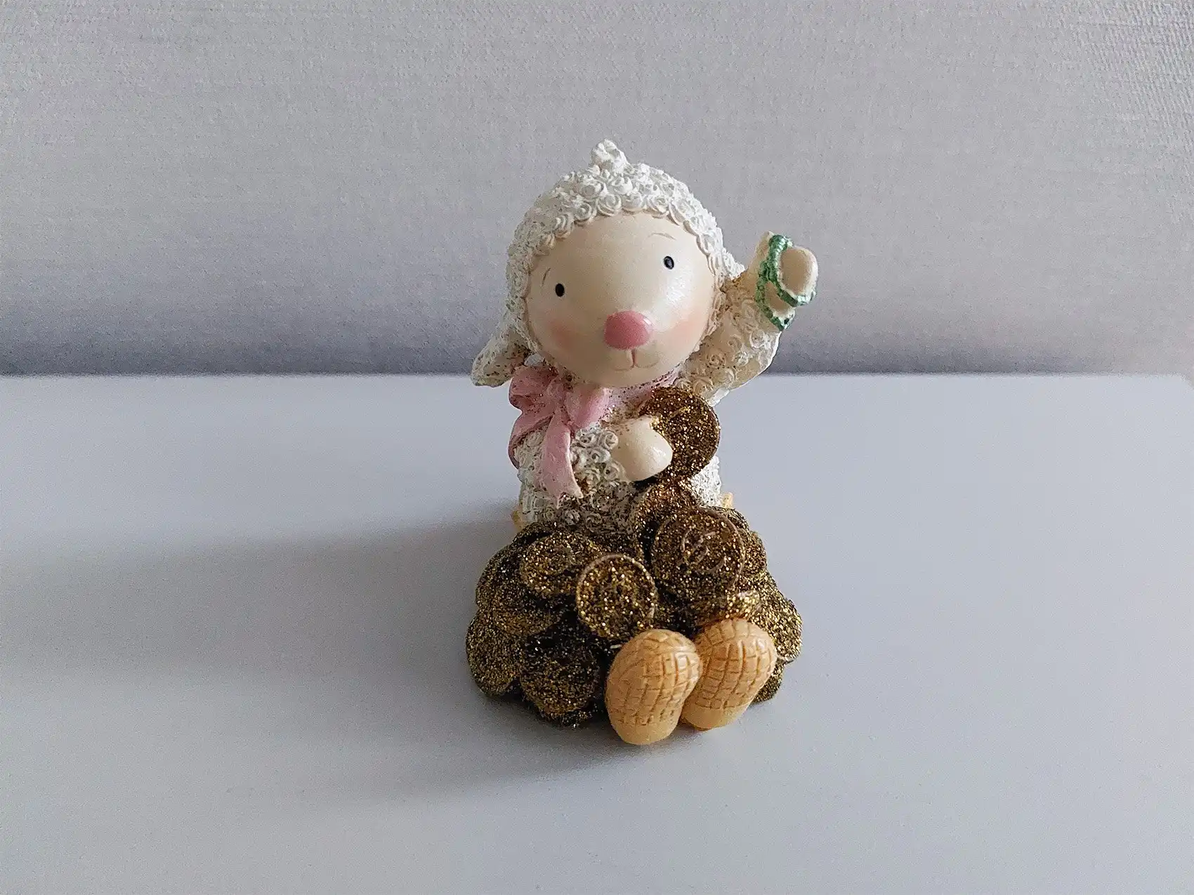 Продам пару милых богатых овечек