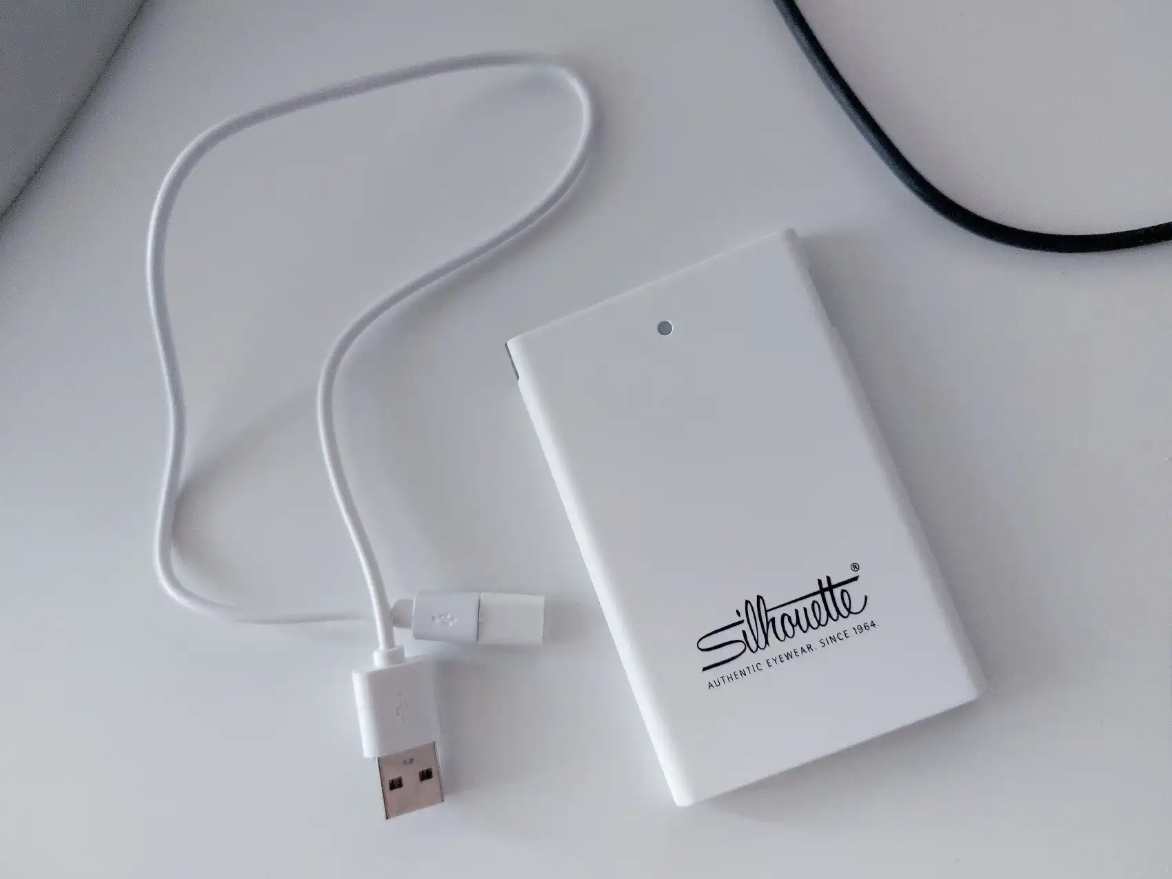 Продам пауэрбанк Sillouette новый