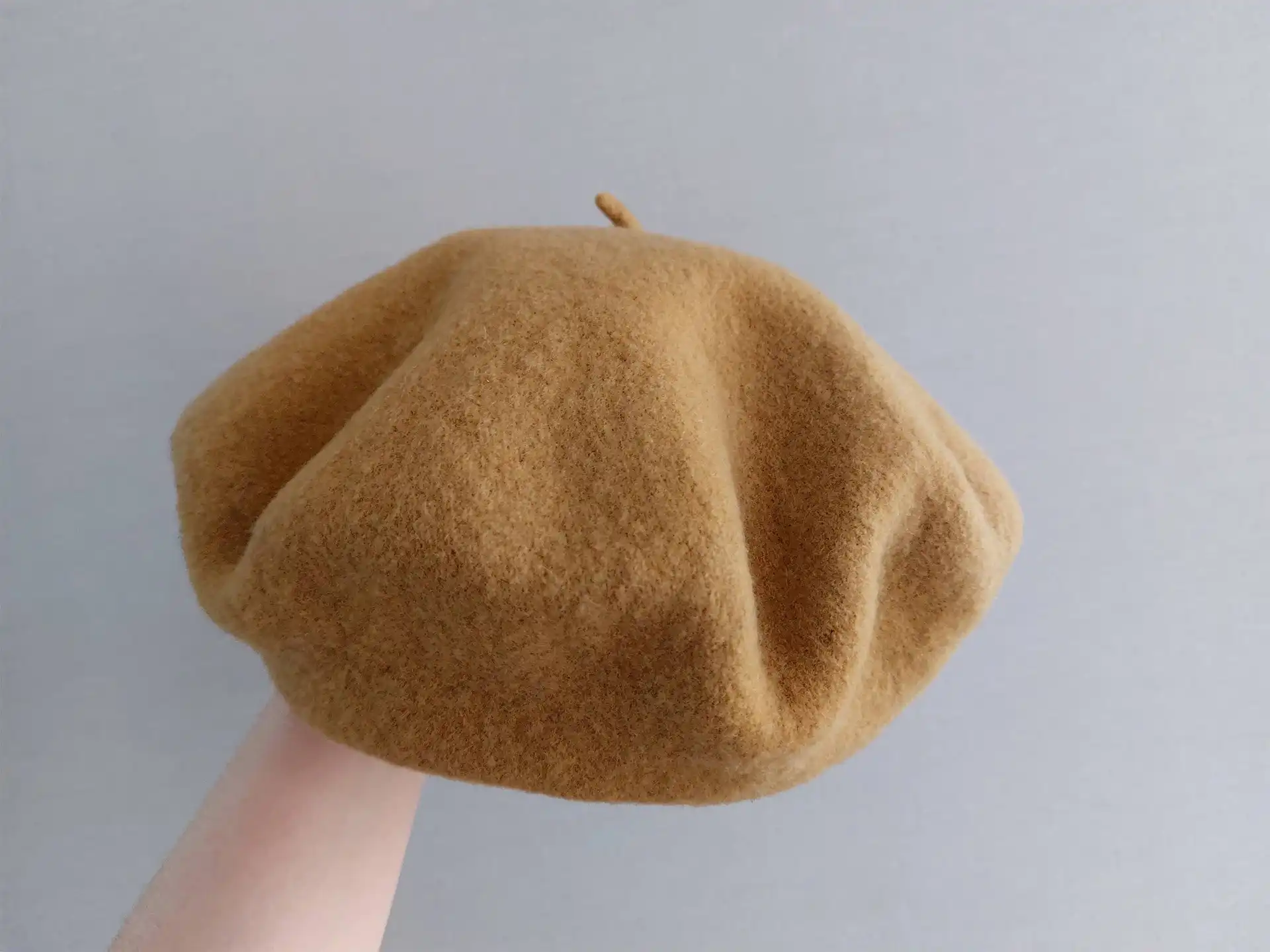 Продам новый берет из 100% шерсти