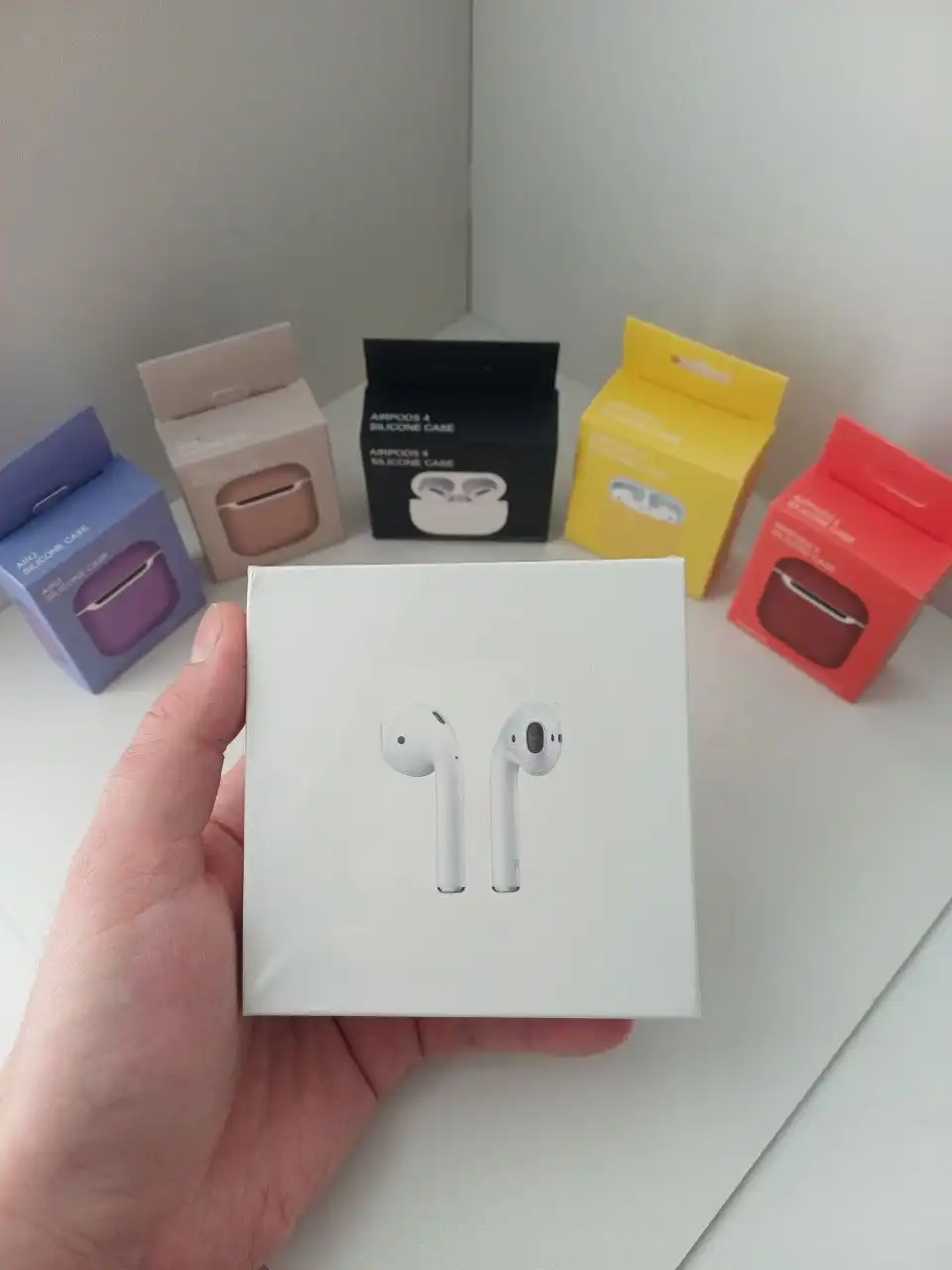 Продажа AirPods 2 и AirPods 4
