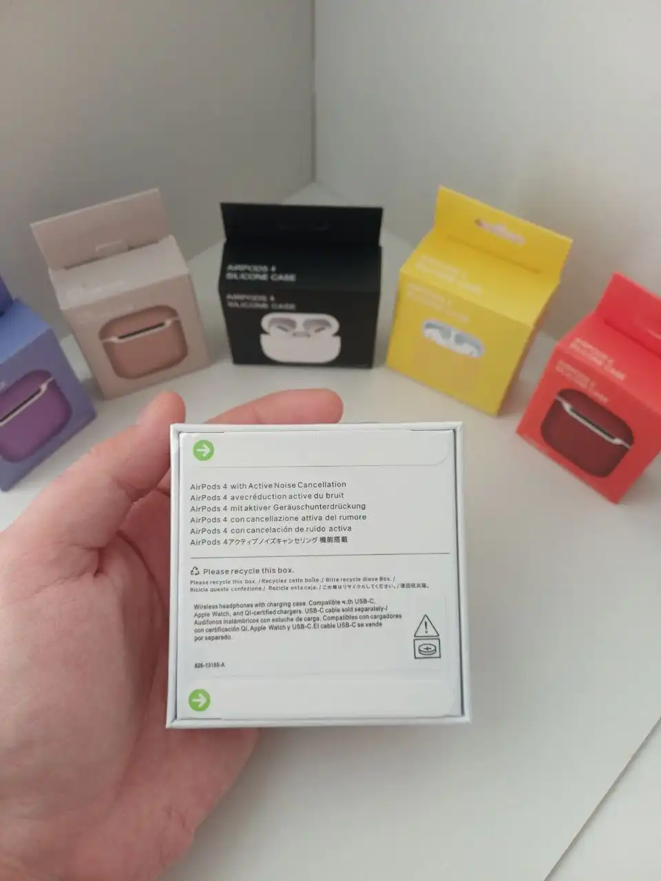 Продажа AirPods 2 и AirPods 4