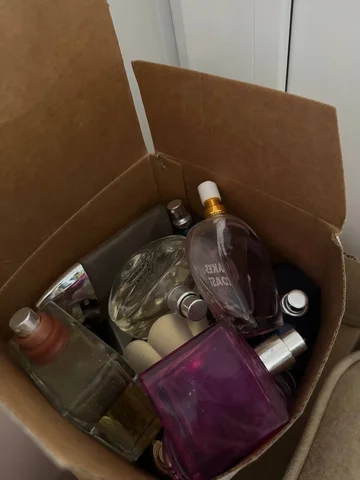 Продажа коробки парфюма - Барахолка в Томск